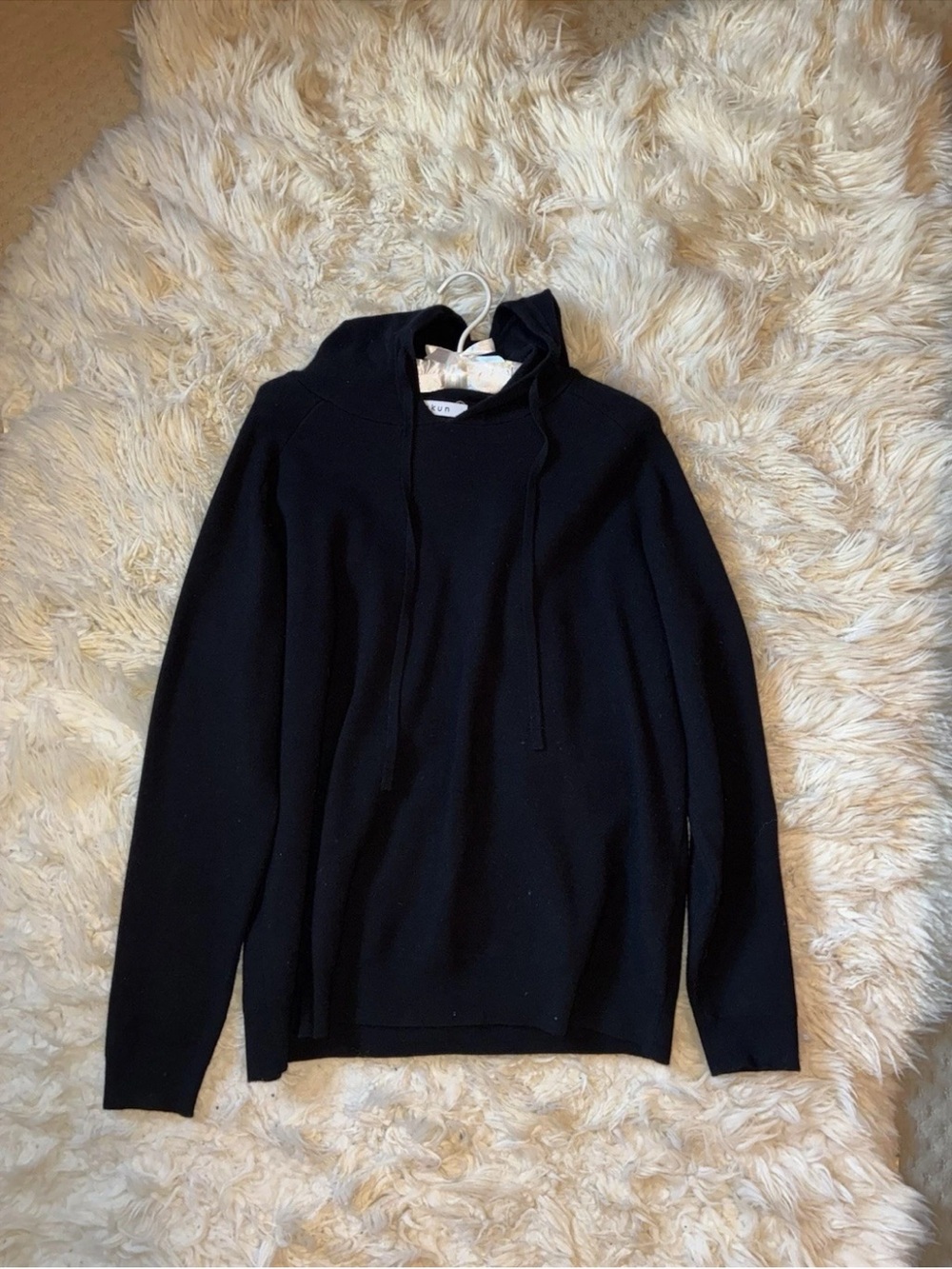 Kokun Black Pullover Hoodie Sweater Size L 47% Wool 6% Cashmere Blend Excellent